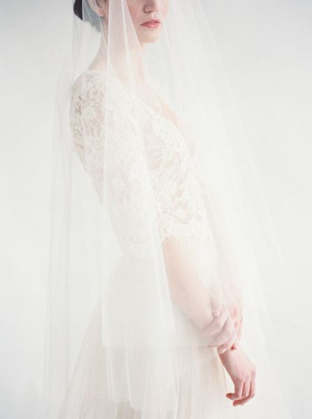 Fingertip Drop Veil